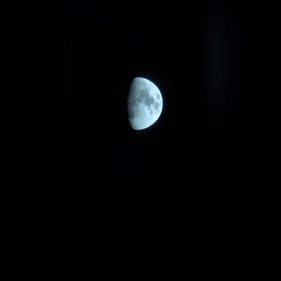 La foto alla luna scattata con un pixel 10
