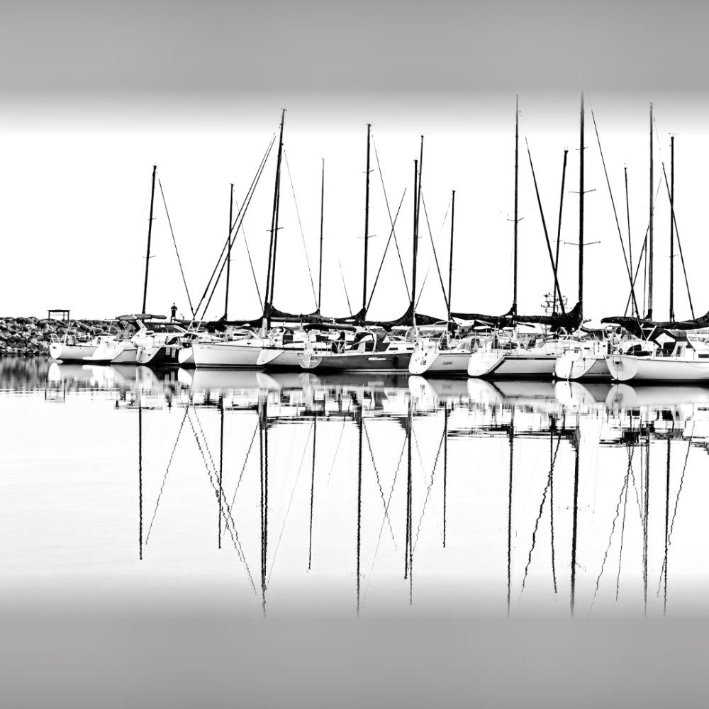Reflets, photo by Pierre on the wall
