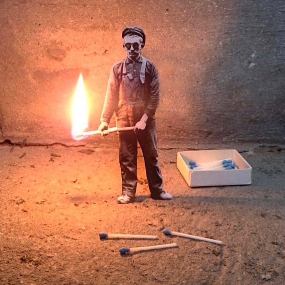 "Tiny Fire” #montage, photo by Yorch_miranda on the wall